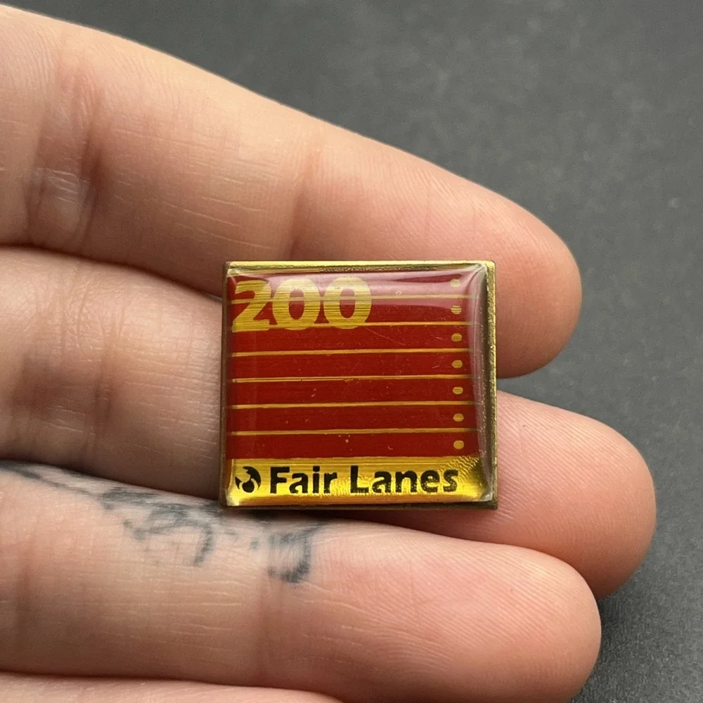 Fair Lanes 200‎ Award Bowling Bowl Lapel Hat Pin